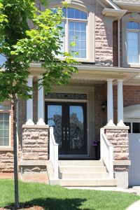  Decor Innovations & Distinctive Rail